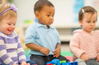 Tipps, die Ihrem Baby helfen, sich reibungslos an die Kindertagesstätte zu gewöhnen